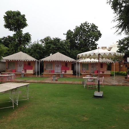 Hotel Raasleela Luxury Camp Udajpur Zewnętrze zdjęcie